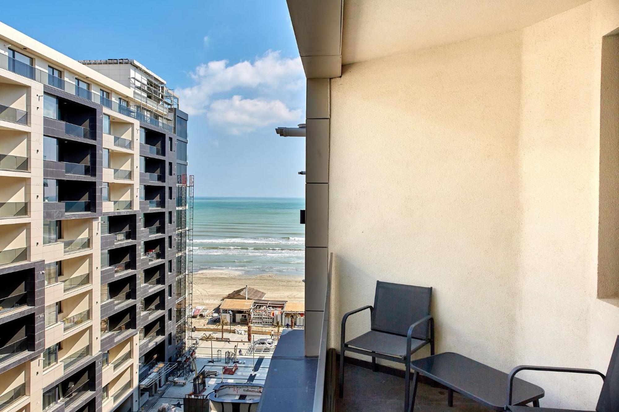 Apartamente By R S Navodari Bagian luar foto